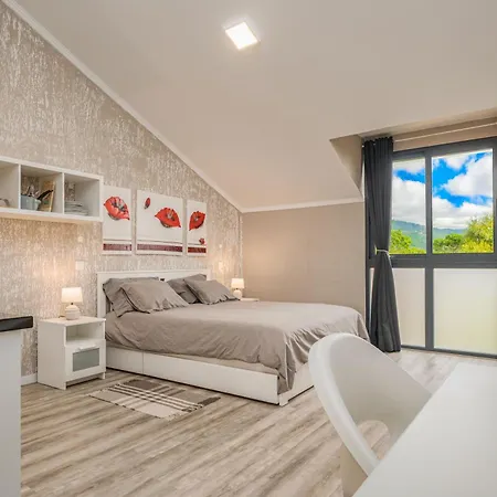Madeira Sunrise לינה וארוחת בוקר Gaula
