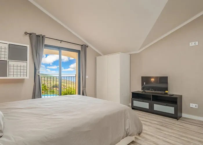 Madeira Sunrise Alojamento de Acomodação e Pequeno-almoço Gaula