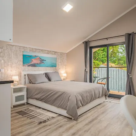 Madeira Sunrise Oda ve Kahvaltı Gaula