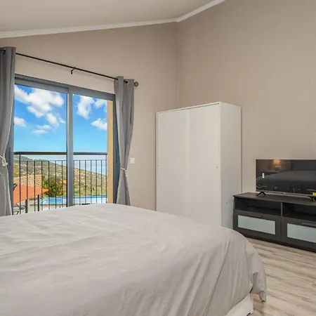 Bed & Breakfast Madeira Sunrise