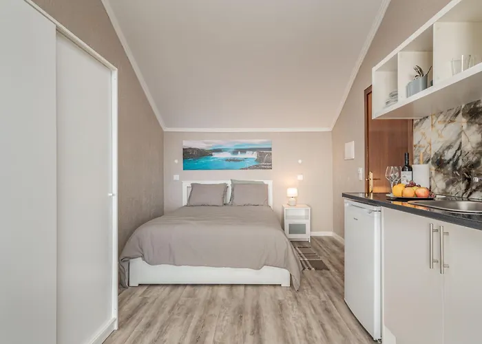 Oda ve Kahvaltı Madeira Sunrise *