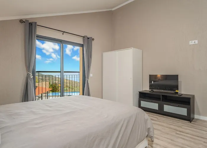 Bed & Breakfast Madeira Sunrise